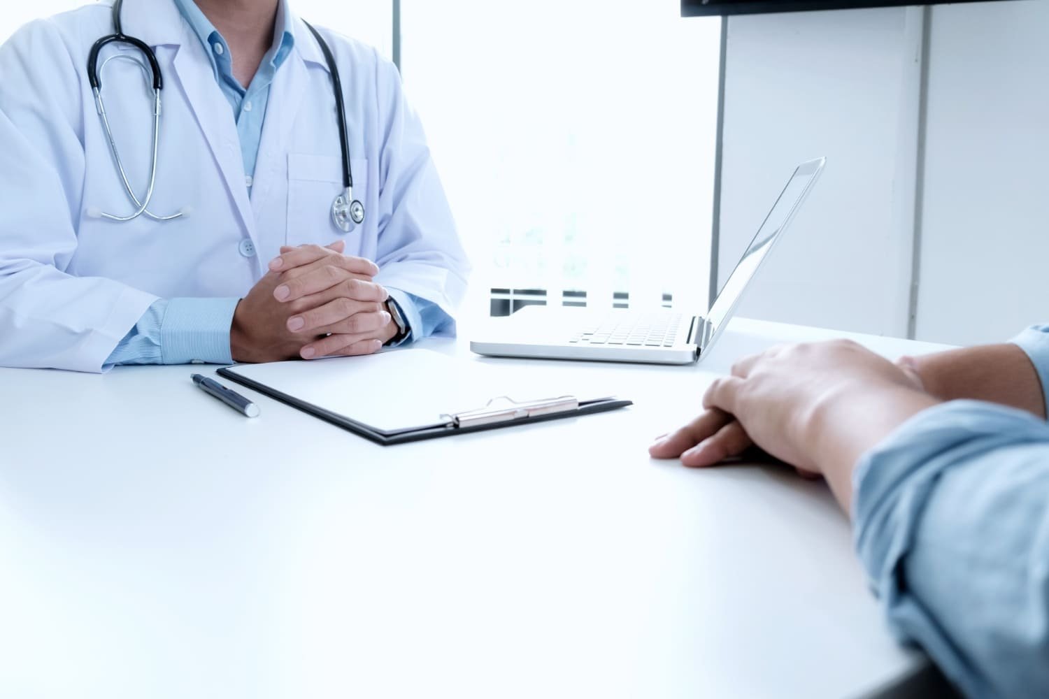 Consulta de Medicina Interna con Ultrasonido Clínico